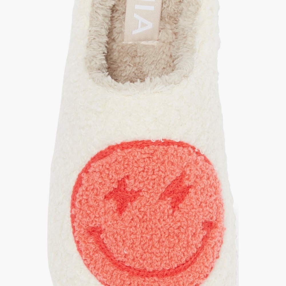 Cream Slippers with Pink Smiley Face